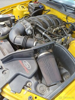 Ford Mustang 4,6gt v8 - 8