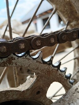 Husqvarna CR 250 - 8