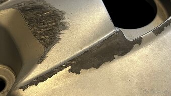 Kryt ventilů BMW R1200R - 8