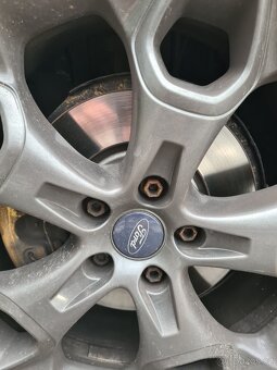 KUGA 2.0TDCI 4x2  100kw - 8