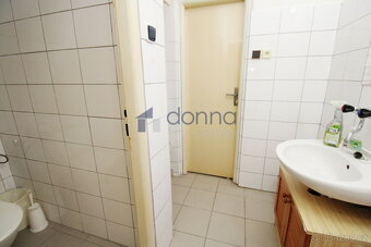 Pronájem obch. prostor 200m2, ulice Jirečkova, Praha 7 - Let - 8
