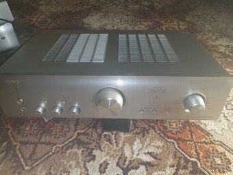 Zesilovač Denon - 8