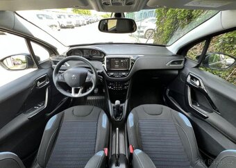 Peugeot 208 1.2i KLIMA PANORAMA TEMPOMAT manuál 60 kw - 8