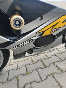 Suzuki GSXR 1000 - 8