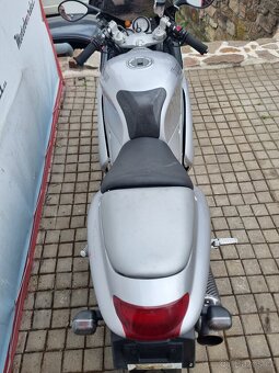 Triumph Daytona 955i - 8