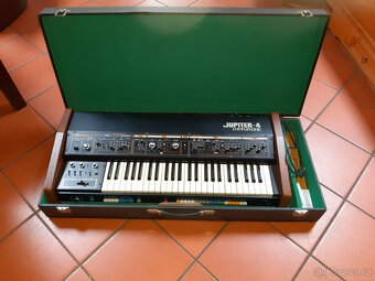 Roland Jupiter 4 plně servisovaný + Hamburg Wave MIDI sada - 8