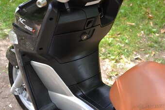 YAMAHA XC 300 VERSITY - 8