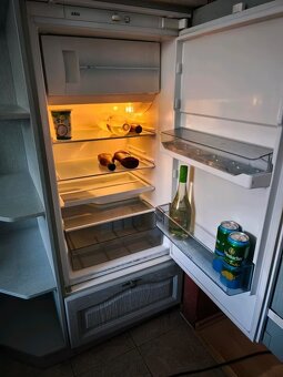 Elegantní kuchyňská linka z Německa  se spotřebiči - 8