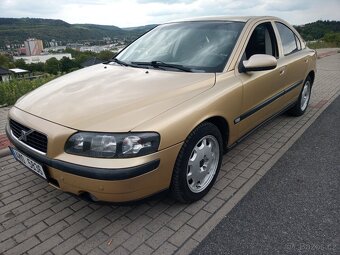 PRODÁM VOLVO S60 SEDAN 2.4i 103kW MANUÁL - 8