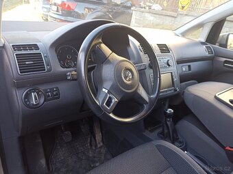 Volkswagen Touran 1,6 TDI (2012) - 8