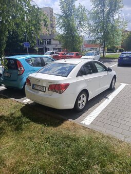 Chevrolet Cruze 1.8 104 kW rok 2011 2 majitel - 8