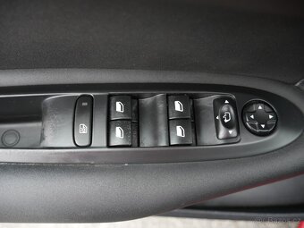 Citroën C4 1.4 VTi , 70 kW benzín, 2011 - 8