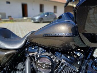 Harley-Davidson FLTRXS Road Glide Special 114 - 8
