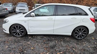 Mercedes Benz B 180, 2012, 99 tkm, xenony, navi, serviska - 8