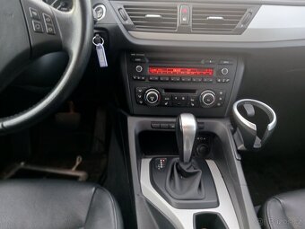 BMW X1 E84 Xdrive 2,0d 2011 automat Webasto 1.majitel - 8