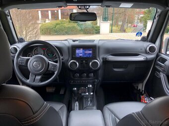 Jeep wrangler 3.6 SAHARA 209kw první majitel - 8