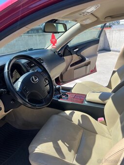 Lexus IS250 - 8