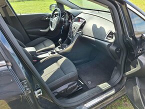 OPEL ASTRA SPORTS TOURER - 8
