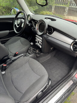 Mini cooper one R56 1,4 70kW r.v.2008 - 8