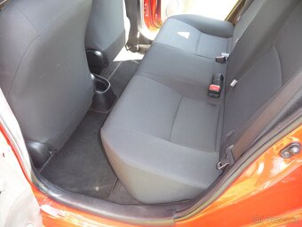 Prodám Toyota Yaris 1.0 VVT-i, 51KW - 8