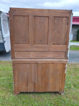 Stará bílá secesní kredenc - 8