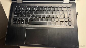 Bílý notebook Lenovo Yoga - 8