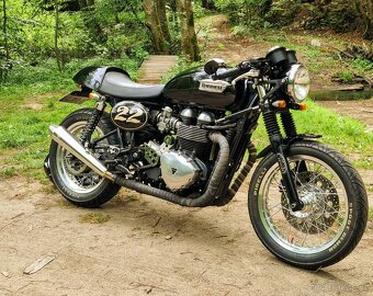 Triumph Thruxton 900 EFI - 8