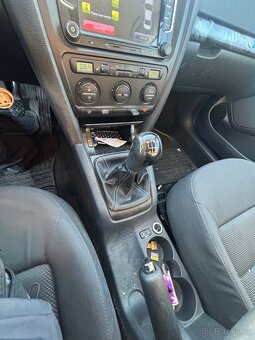 Skoda octavia 2 combi 1.9 Tdi 77kW - 8