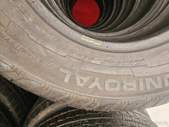 215/70R15C 109/107R  Uniroyal Rain Max - 8