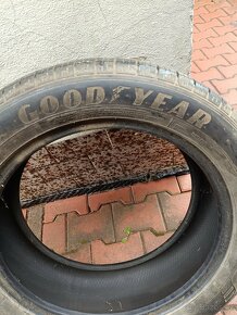 Prodám pneu Good Year 225/55 r19 - 8