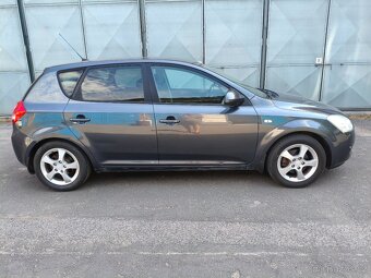 Prodám Kia Ceed 1.6 benzín,AUTOMAT - 8