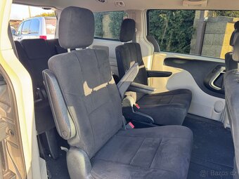 Chrysler Town Country 3,6 DVD, RT 2012 - 8