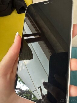 Apple IPhone 11 64GB - 8
