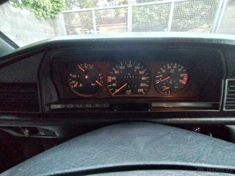 Mercedes-Benz 190e, W201, 1.8 benzín, manuál - 8