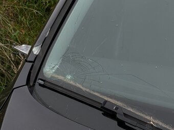 Passat B7 na opravu/náhradní díly - 8