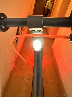 Ninebot by Segway - F40E - téměř nová elektrokoloběžka - 8