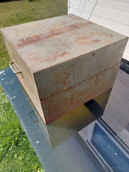 Plechová bedna na nářadí - 8