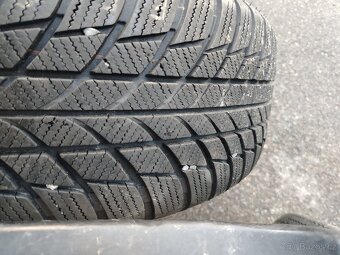225/55R17 - 8