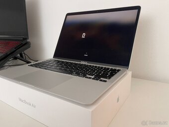 Macbook Air m1 - 8 GB RAM, 256GB - Sleva možná - 8