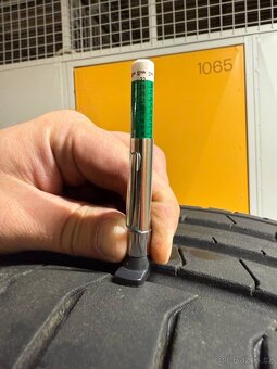 Letní Pirelli PZero run flat 275/35 a 315/35 r21, 8 mm - 8