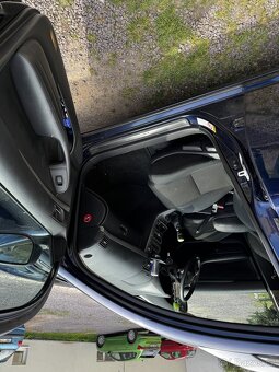 Avensis - 8