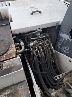 Kolovy bagr Terex W170 - 8