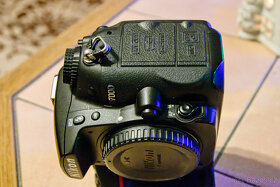 Nikon D7000 telo - 8