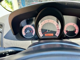KIA Ceed 1.4 CVVT 16V 80 kW - 8