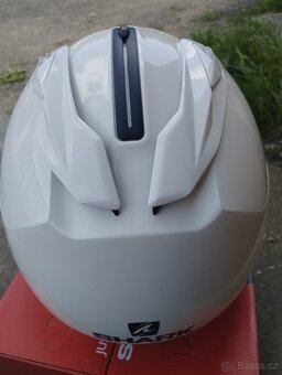 Shark - vel. M - 8