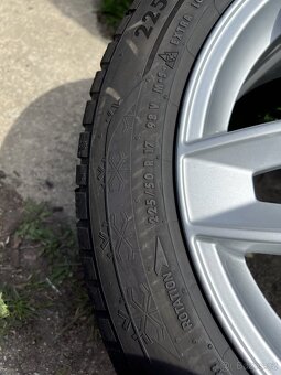 original Audi A4 r17 8W0601025D - 8