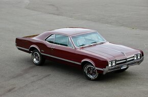 1966 Oldsmobile Cutlass - 8