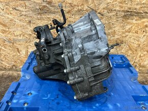 MANUÁLNÍ 6Q PŘEVODOVKA RENAULT 1.9 DCI 88KW 8200361232 - 8