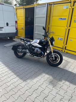 BMW NINE T - 8