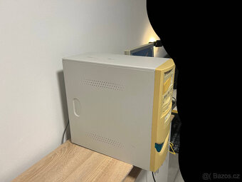 Stolní PC – funkční sestava (retro 2000–2010) - 8